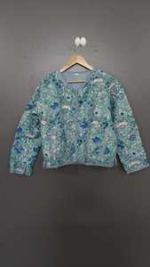 Chaqueta Acolchada Rosa con Parches y Bordado a Mano, Manga Larga, Cuello en V, Estilo Prairie Chic, Ropa Exterior de Primavera para Mujer - Product Image 2