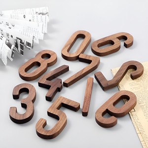 Chiffres et lettres en bois, bois durable, chiffres et lettres pour décoration murale, prix le plus bas, qualité supérieure - Product Image 1