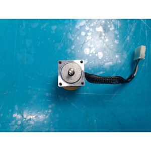 Motor paso a paso de 5 fases ORIENTAL MOTOR PK523B+D4CL-5.0F usado como pieza de repuesto para equipos de semiconductores Legacy - Product Image 6