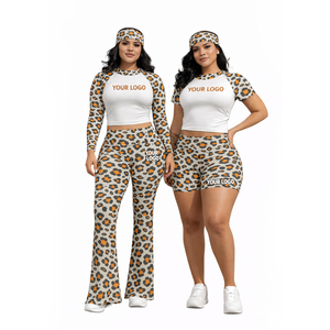 Ensemble de yoga imprimé léopard pour femme avec logo personnalisé, haut court, leggings et shorts, tenue de fitness 2 pièces, vêtements de sport sans couture - Product Image 1