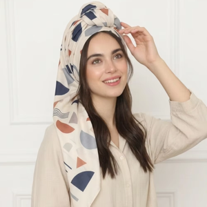 Pañuelo Cuadrado Personalizado Premium con Borlas, Tela Ligera y Suave, Pañuelo de Moda para Mujer, Bajo MOQ, Suministro OEM - Product Image 1