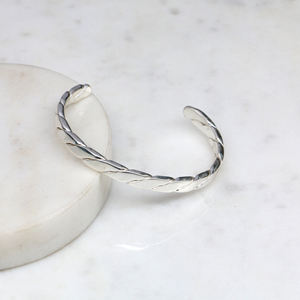 Bracelet manchette torsadé en laiton fait main pour hommes et femmes - Jonc réglable plaqué argent en forme de corde - Bijou minimaliste empilable - Product Image 4