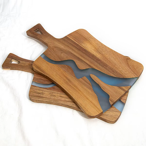 Planche à découper en bois de forme rectangulaire avec incrustation en résine, motif bleu, design de poignée, ensemble combiné - Product Image 1