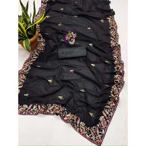 Vestidos de Noche Elegantes, Sari para Fiestas con Bordados Intrincados y Lentejuelas - Product Image 4