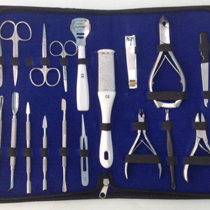 Kits de beauté pour femmes en acier inoxydable, ensemble de manucure, kit d'outils de soin des pieds personnalisé - Product Image 1