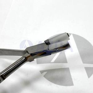 Alicates de Punta Plana de Acero Inoxidable de 5.5 Pulgadas con Puntas Protectoras de Nailon, Herramienta Profesional para Ajuste de Piercings Corporales - Product Image 6