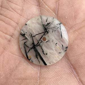 Esfera de Reloj de Cuarzo Rutilado Negro Natural, Esfera Redonda de Piedra Preciosa con Orificio Central, Esfera de Reloj de Piedra de Lujo Personalizada - Product Image 3