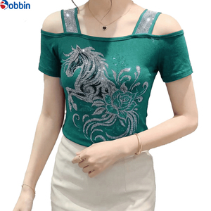 T-shirt court personnalisé pour femme, coupe ajustée, à épaules dénudées, avec strass et imprimé cheval, col carré, manches courtes, printemps-été - Product Image 3
