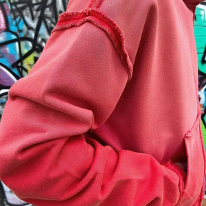 Sweat à capuche zippé pour homme en molleton bouclette 500 GSM, coupe ample, personnalisé OEM, avec délavage acide, coutures inversées et design streetwear vintage. - Product Image 2