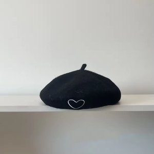 Boina de Lana 100% para Mujer, con Patrón de Corazón Bordado, Gorro de Moda para Invierno - Product Image 2