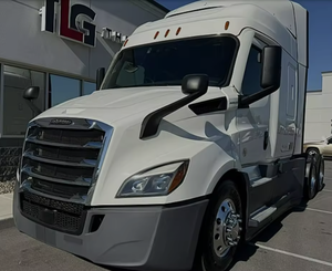 100% AFFORDABLE DISCOUNT 2020 <b>Freightliners</b> Cascadias 116 Sleeper Semi <b>Truck</b> 60 Integral Sleeper 450HP Automatic - Product Image 4