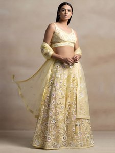 2026 Traditional Luxury Yellow Floral Embroidered Floor-Length Lehenga Choli Set Net Dupatta for Winter/Spring <b>Bridal</b> Wedding - Product Image 2