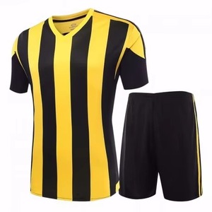Camiseta de Fútbol para Hombre, Cuello en V, Rayas Rojas y Negras, Manga Corta, Transpirable, Poliéster, Corte Regular para Adultos - Product Image 2
