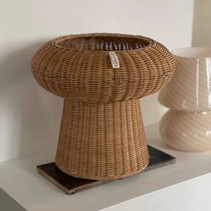 Vase en rotin tissé à la main élégant, panier décoratif naturel pour la maison, décoration durable pour la maison, vase en provenance du Vietnam - Product Image 1