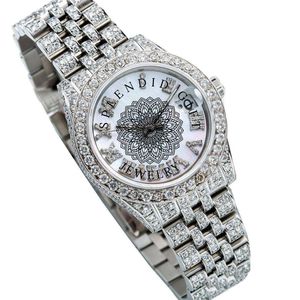 นาฬิกาเพชร Splendid Gem Jewelry ตัวเรือน 28 มม. หน้าปัดคริสตัลแซฟไฟร์ ประดับโมอิสซาไนต์ กลไกควอตซ์ ETA สายสแตนเลส กันน้ำ 10 เมตร - Product Image 2