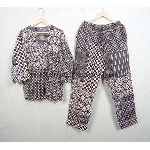 Conjunto de Pijama de Manga Larga con Cuello en V 100% Algodón para Mujer, Suave, Transpirable y Lavable a Máquina - Product Image 5