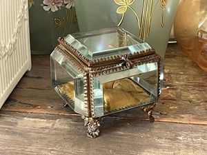 Handmade Customized Vintage Beveled Glass Storage Boxes With Metal Frame For Jewelry Organizers Metal & Glass Boxes - Product Image 4