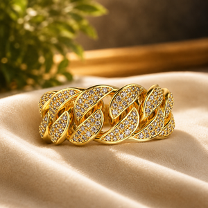 Bague de fiançailles en moissanite plaquée or jaune, sertie de diamants ronds brillants, bijoux de mariage unisexe - Product Image 2