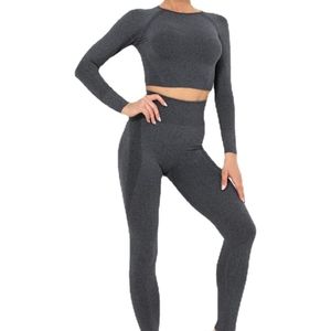 Conjunto de Yoga de 2 Piezas, Top Corto de Manga Larga, Cintura Alta, Conjunto Deportivo Sin Costuras, Ropa de Gimnasio Transpirable, Color Verde Sólido - Product Image 5