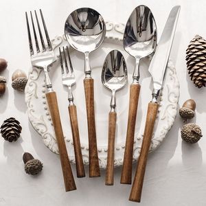 Collection de couverts en acier inoxydable durable avec manche en bois pour la mise en place de tables professionnelles dans les restaurants et la restauration - Product Image 4