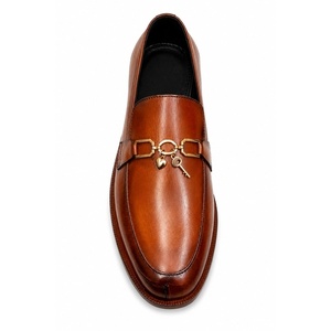 Mocasines de Hombre con Punta en Pico de LEATHER STUDIO, Parte Superior de Cuero Vacuno, Transpirables, Ligeros, Entresuela de Goma, Cierre Deslizante, Logotipo Grabado - Product Image 1