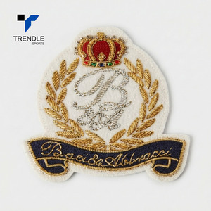 ป้ายปักคุณภาพสูงลายมงกุฎและพวงหรีดแบบเย็บติดบนผ้า - Product Image 3