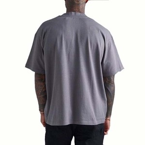 Solid Gray Cotton Crew <b>Neck</b> Men's Oversized Short Sleeve Casual T-Shirt Breathable Crew <b>Neck</b> <b>Light</b> Weight 100% Cotton - Product Image 2