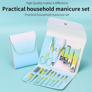 Kit de manucure et pédicure professionnel classique tout-en-un en métal avec ensemble de coupe-ongles, toilettage de précision dans un étui pour hommes et femmes - Product Image 5