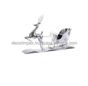 Look de cerf stylisé en fer et en aluminium conçu pour être affiché sur un arbre de Noël ou dans le cadre d'un décor festif - Product Image 5