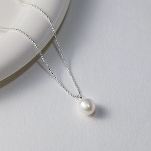 Collar Cilíndrico de Plata Pura S925 para Mujer, con Colgante de Anillo Ligero de Lujo y Perla de Nicho en la Clavícula - Product Image 5