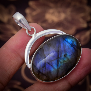 Natural Labradorite Pendant 925 Sterling Silver Blue <b>Flash</b> Gemstone Jewelry Gift for Her - Product Image 2
