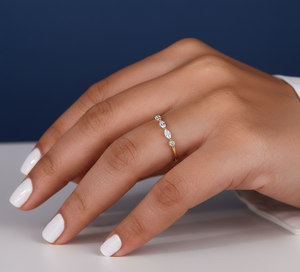 Anillo de Diamante Creado en Laboratorio de 0.25 Ct, Banda Marquise, VVS F G, Oro Amarillo, Anillo de Diamante Personalizado al por Mayor, Banda de Compromiso de Laboratorio - Product Image 4