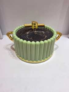 Plat en céramique Anax avec couvercle, incrustation dorée, glaçure craquelée, design glamour, passe au lave-vaisselle, vaisselle pour usage quotidien - Product Image 1