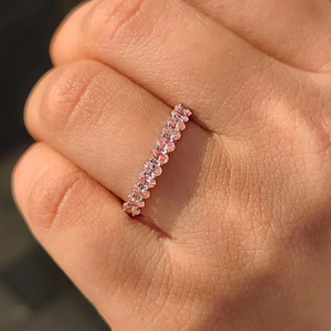 Anillo de Boda de Oro de 14K con Baño de Rodio, Media Eternidad, con Diamante Cultivado en Laboratorio de Corte Ovalado de 2 Quilates, Color Rosa Intenso, para Mujer - Product Image 5