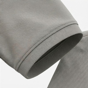 Polo en piqué gris à manches courtes pour homme, décontracté, uni, tricoté, coupe classique, avec boutons - Product Image 6