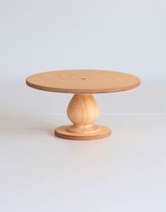 Base Redonda para Pastel de Madera de Acacia Hecha a Mano de Alta Calidad con Diseño Apto para Lavavajillas para Servir Pasteles y Frutas - Product Image 2