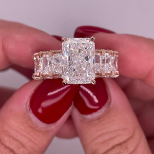 Anillo de Diamante Cultivado en Laboratorio con Corte Radiante, Certificado IGI, Anillo de Boda Personalizado, Proveedor Mayorista - Product Image 5