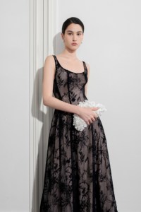 ชุดเดรสลำลองผู้หญิงรักษ์โลก รับผลิตแบบ ODM ชุดเดรสยาวทรงเอ MIREILLE ชุดเดรสลำลองทรงเอแบบมิดิสุดหรู ขายส่งจากเวียดนาม - Product Image 2