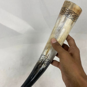 แก้วน้ำรูปทรงสัตว์ แกะสลักด้วยมือ กันน้ำ ของขวัญแต่งงานทำมือ และอุปกรณ์จัดงานปาร์ตี้จากอินเดีย มีจำหน่ายแล้ว - Product Image 1