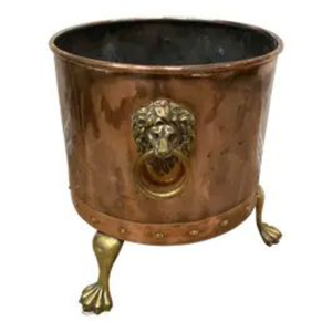 Jardinière vintage en laiton martelé avec anneau tête de lion et pieds à griffes pour décoration de jardin et maison en cuivre martelé - Product Image 6
