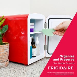 Mini Refrigerador Portátil, Capacidad de 1 Galón y Señura para Seis Latas, Conexión a Enchufe Doméstico y Cargador DC, 9.84'' D x 7.09'' W x 10.35'' H - Product Image 3