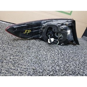 Feu arrière droit extérieur d'occasion pour Hyundai Sonata, référence OEM 92402C1150 - Product Image 3