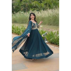 Vestido de noche multibordado de diseñador con lentejuelas para fiesta - Product Image 4