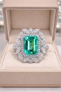 Anillo de Compromiso Clásico con Esmeralda Natural Corte Esmeralda, Plata de Ley 925, Anillo de Promesa Nupcial para Mujer, Todas las Tallas - Product Image 6