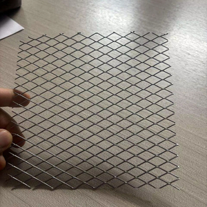 Malla Metálica Perforada de Acero Galvanizado con Orificios en Forma de Diamante en Rollo para Cercas de Seguridad Resistentes y Paredes Divisorias de Seguridad - Product Image 1