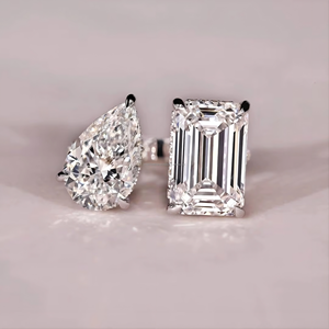 Anillo de compromiso/boda unisex de oro blanco de 14k con diamante de corte esmeralda cultivado en laboratorio IGI, estilo vintage, ideal para aniversarios y fiestas. - Product Image 1