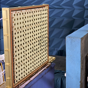 Manufacturer 13.5~14.5GHz Ultra-Wide Ku Band Transmitting Phase <strong>Array</strong> <strong>Antenna</strong> - Product Image 2