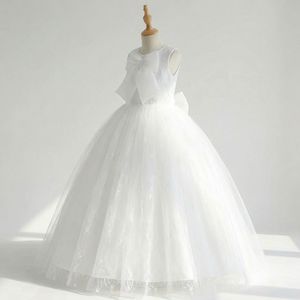 Vestido de Encaje Blanco de Lujo con Gran Lazo, Elegante Vestido de Comunión para Niña, para la Ceremonia del Día del Padre - Product Image 3
