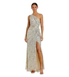 Vestido de noche largo de gasa plateada con un solo hombro descubierto, espalda cruzada, lentejuelas, corte ajustado, cintura imperio y cola capilla - Product Image 1