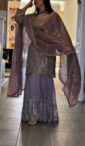 Nouveau style indien Shalwar Kameez, spécial soirée Dubaï, broderie lourde, en soie Georgette, haut non cousu réversible, Sharara et Dupatta - Product Image 3